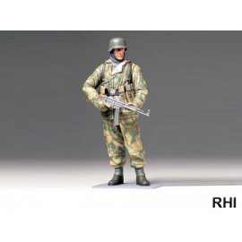 36304, 1/16 WWII German Infantryman