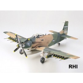 61073, 1/48 WWII Douglas A1J Skyraider