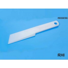 87112, Tamiya Craft Spatula (20mm Width)