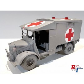 32605 1:48 British 2-ton 4x2 Ambulance